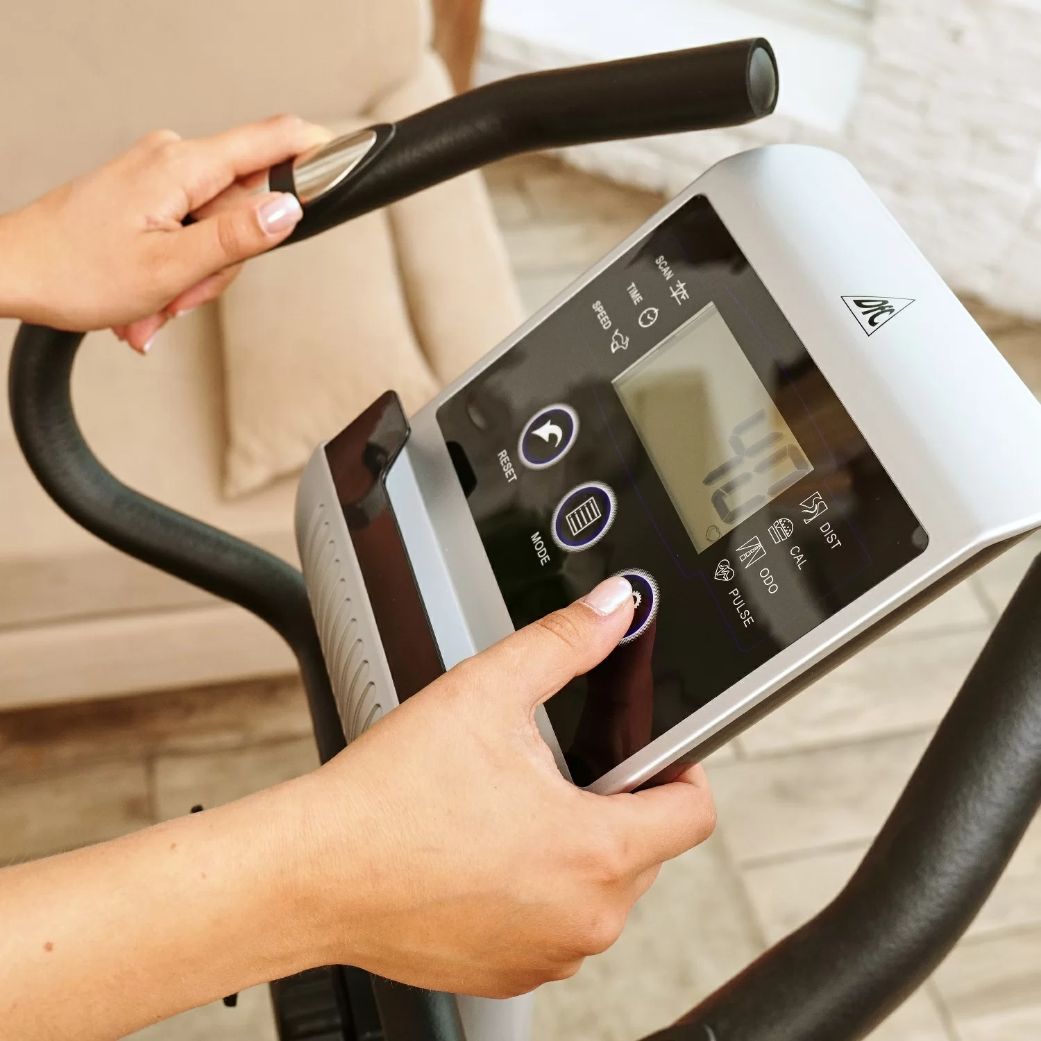  Велотренажер DFC B86021 магнитный по низким ценам в Томске и Северске