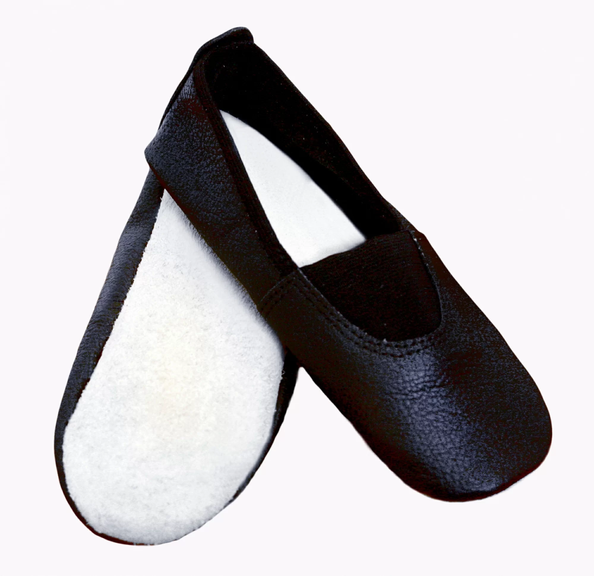  Чешки кожаные Leosport черные по низким ценам в Томске и Северске