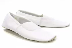 Чешки кожаные белые