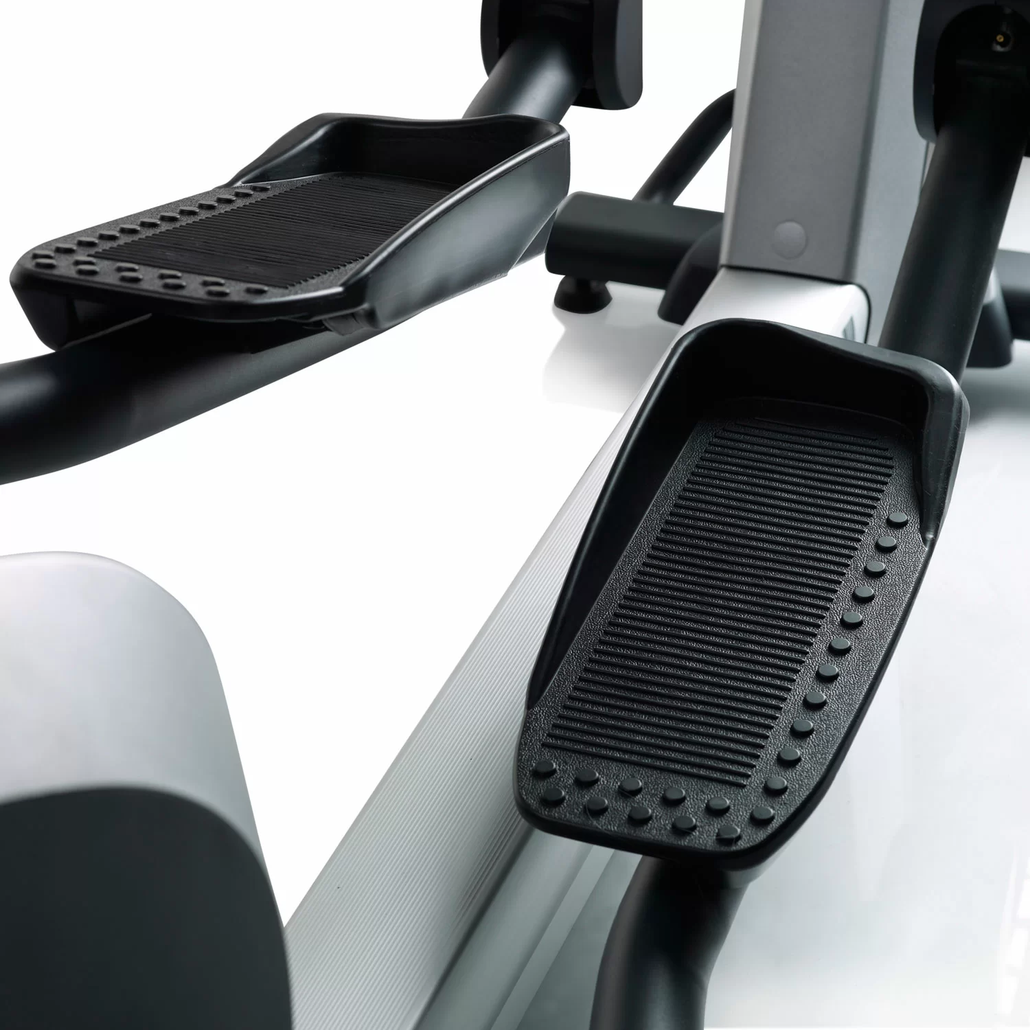  Эллиптический тренажер Freemotion e10.6 FMEL84414 по низким ценам в Томске и Северске