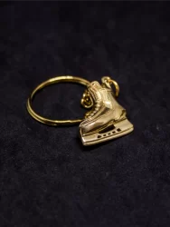 Брелок "конек хоккейный" из ювелирной бронзы